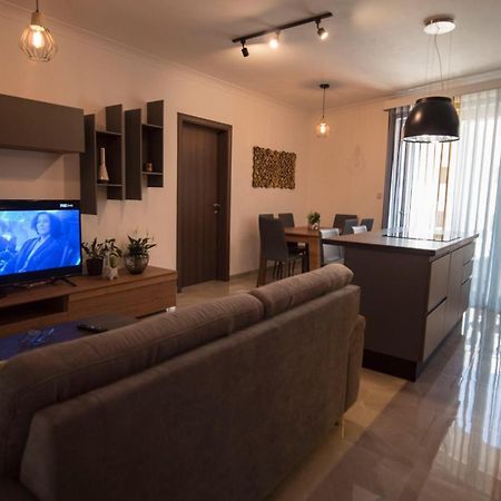 Msiebah Court San Gwann Modern Apt Near Sliema And St Julians Εξωτερικό φωτογραφία