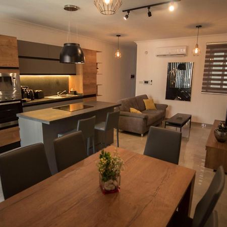Msiebah Court San Gwann Modern Apt Near Sliema And St Julians Εξωτερικό φωτογραφία