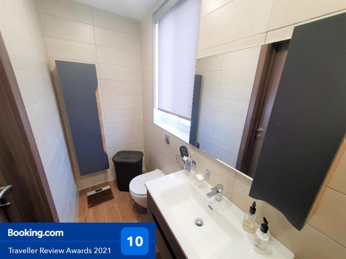 Msiebah Court San Gwann Modern Apt Near Sliema And St Julians Εξωτερικό φωτογραφία